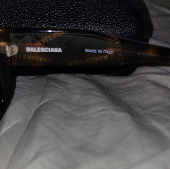 Balanciaga rectangular monogram tortoise frame sunglasses - Picture 4 of 5